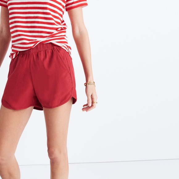 Red pull on shorts Clearance